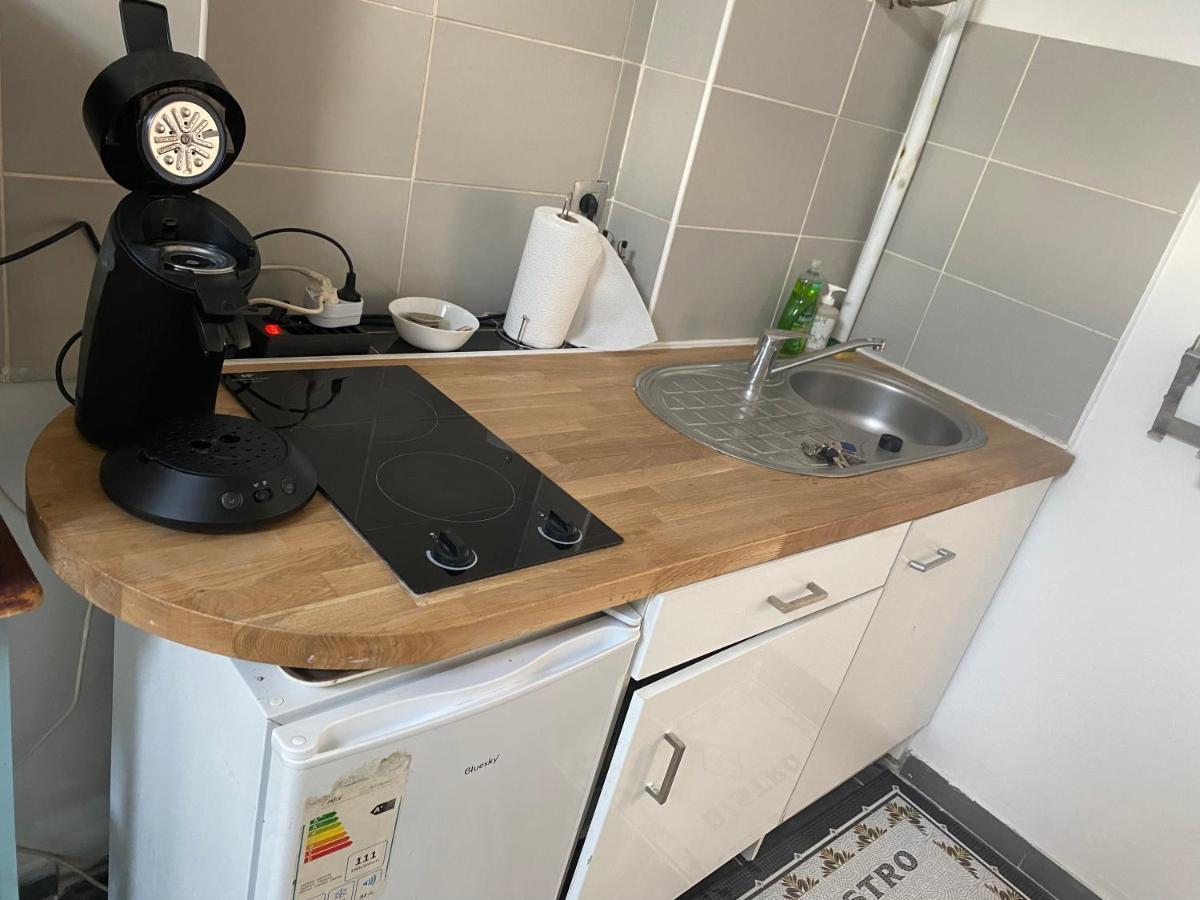 Studio Cosy 5 Mn De La Gare 10 Mn Des Plages Сет Екстериор снимка